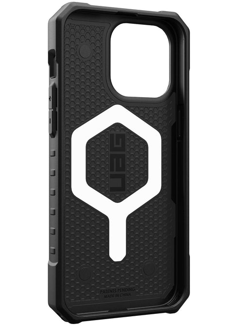 UAG iPhone 15 Pro MAX Case Pathfinder (MagSafe)