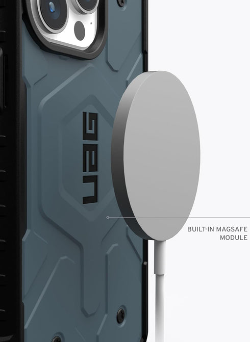 UAG iPhone 15 Pro MAX Case Pathfinder (MagSafe)